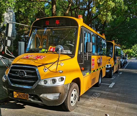 小学生校车